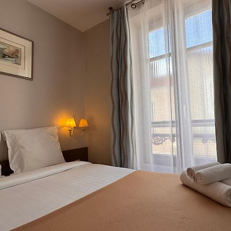 Hotel Paris Vesinet- Logis Hotel Restaurant Le Vésinet Εξωτερικό φωτογραφία