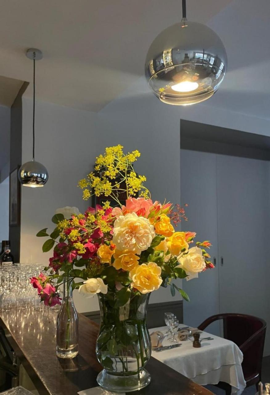 Hotel Paris Vesinet- Logis Hotel Restaurant Le Vésinet Εξωτερικό φωτογραφία