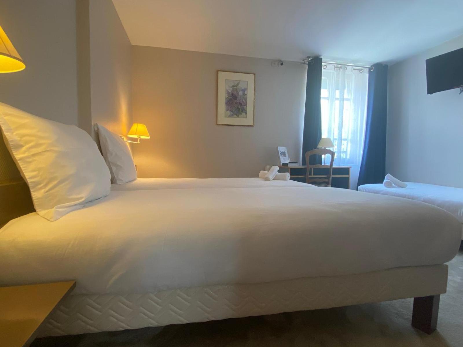 Hotel Paris Vesinet- Logis Hotel Restaurant Le Vésinet Εξωτερικό φωτογραφία