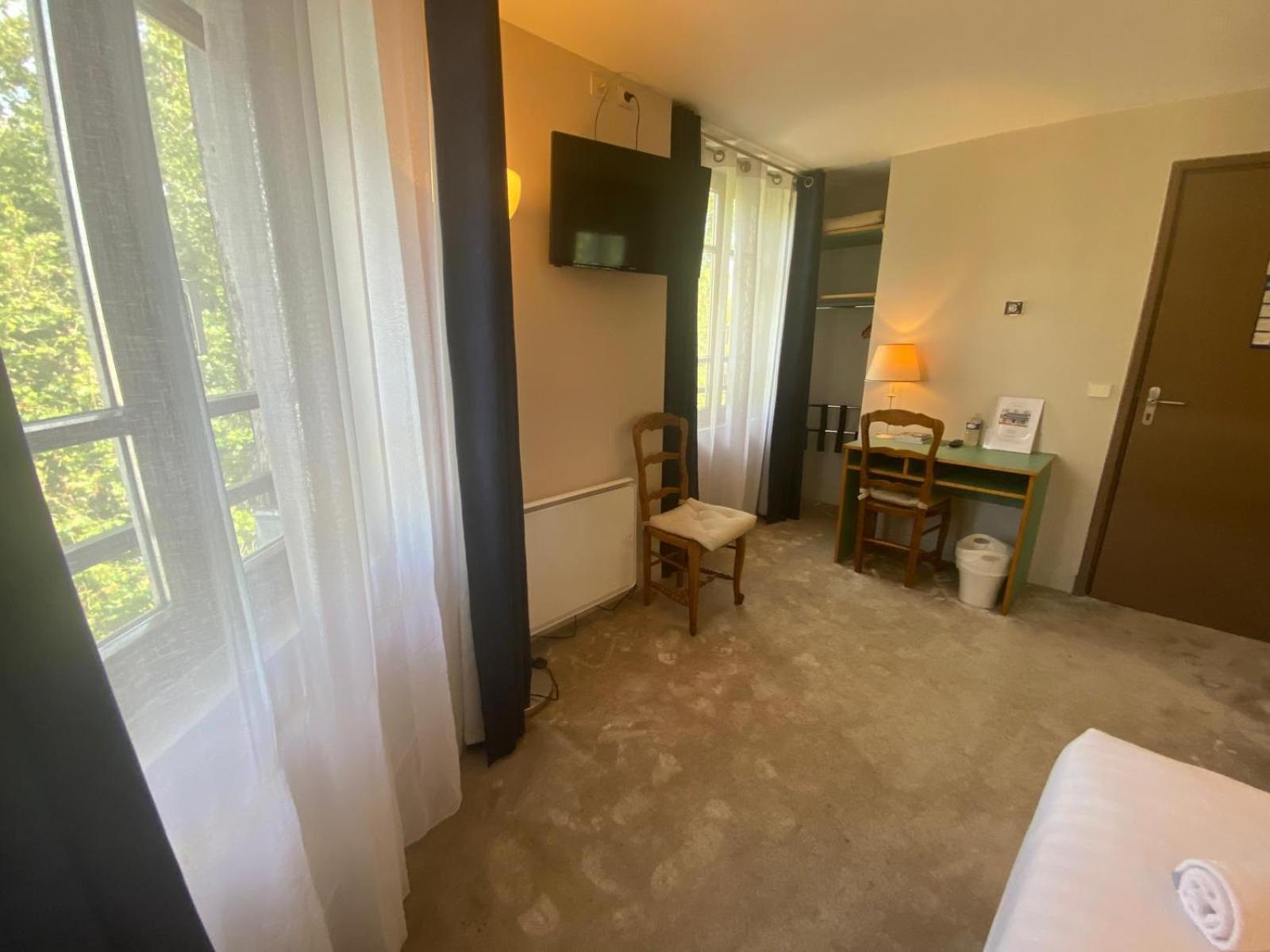 Hotel Paris Vesinet- Logis Hotel Restaurant Le Vésinet Εξωτερικό φωτογραφία